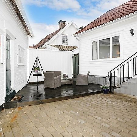 Mandal Privat Rom Og Husutleie Apartment Bagian luar foto