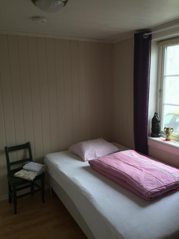 Mandal Privat Rom Og Husutleie Apartment Bagian luar foto